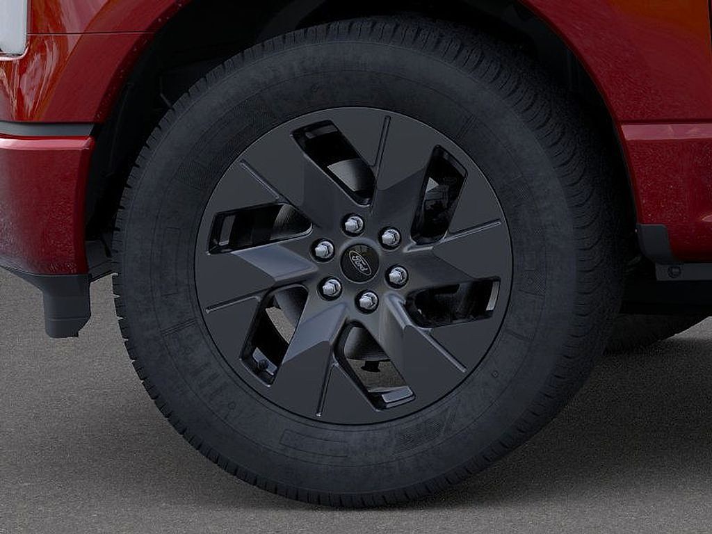 2025 Ford F-150 Lightning photo 17