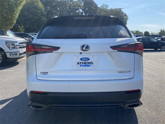 2021 Lexus NX 300 photo 4