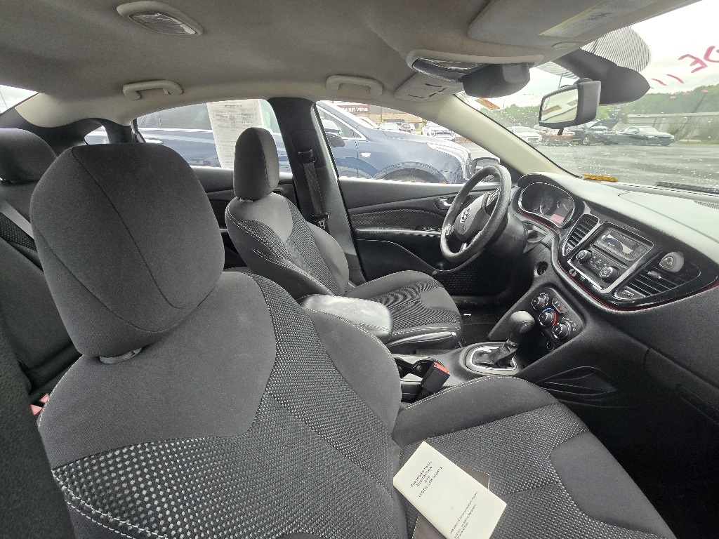 2016 Dodge Dart SXT photo 6