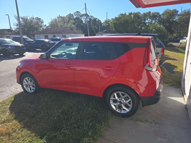 2021 Kia Soul S photo 3