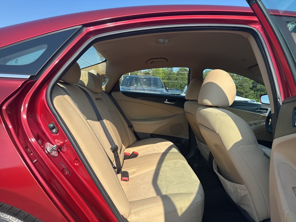 2012 Hyundai Sonata GLS photo 21