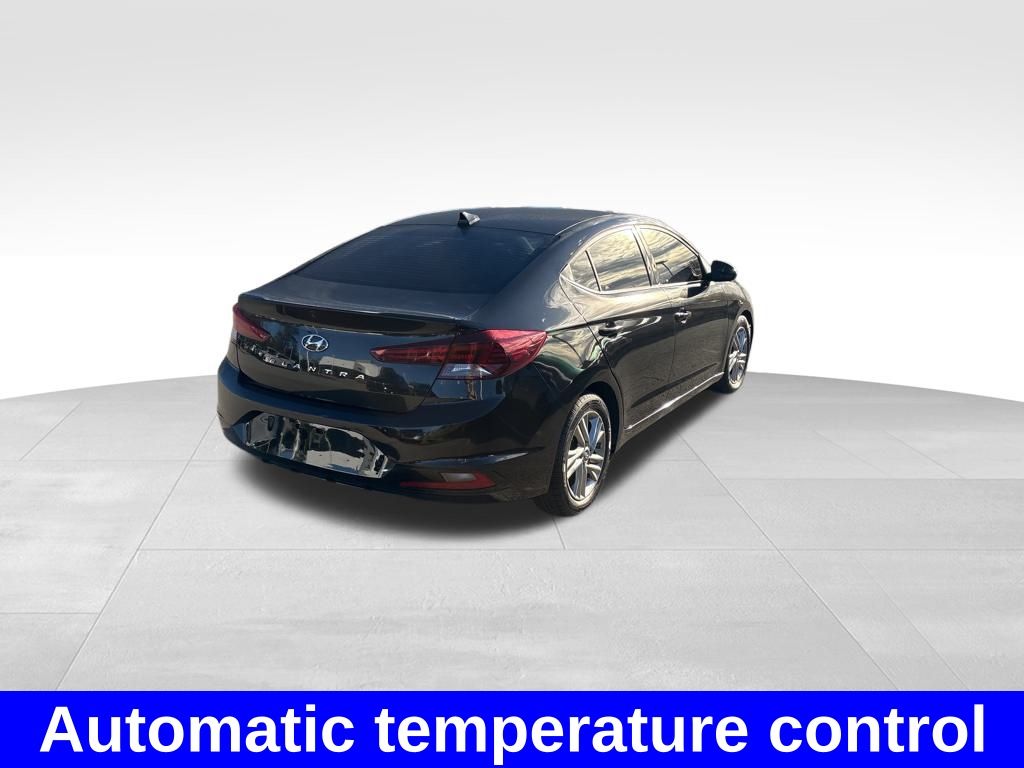 2020 Hyundai Elantra Value Edition photo 4