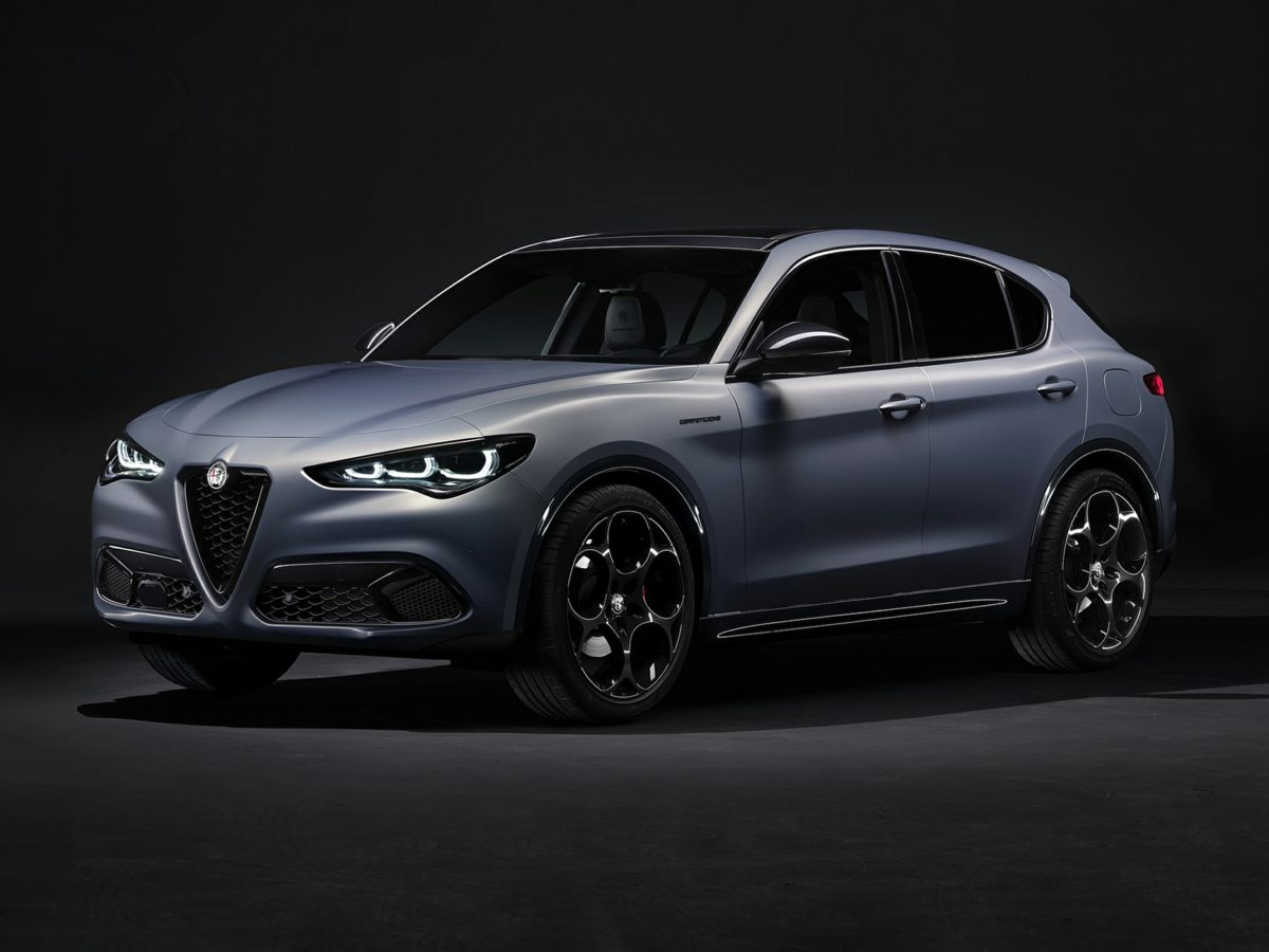 2024 Alfa Romeo Stelvio Sprint's photo