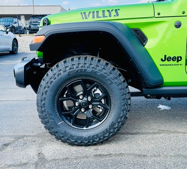 2025 Jeep Wrangler Willys photo 7