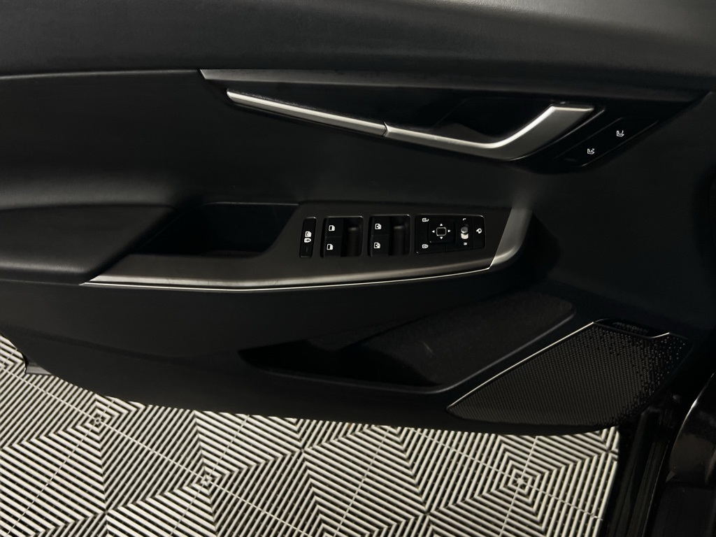 2022 Kia EV6 Light Wind GT-Line photo 22