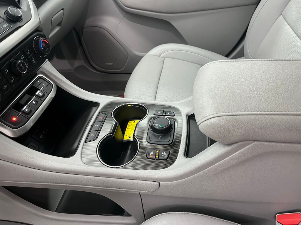 2023 Gmc Acadia SLT photo 25