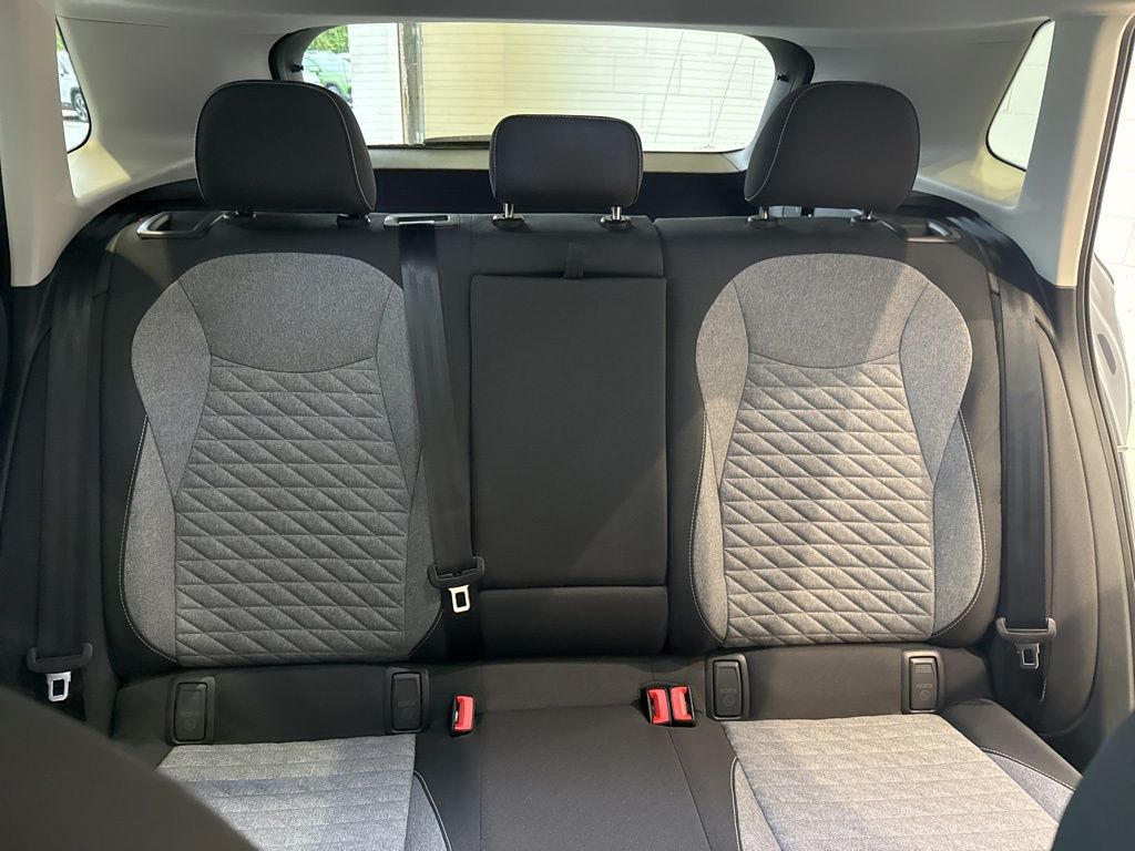 2025 Volkswagen Tiguan S photo 14
