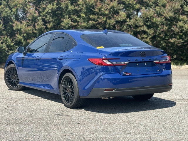 2025 Toyota Camry LE photo 4