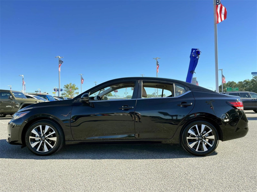 2025 Nissan Sentra SV photo 4