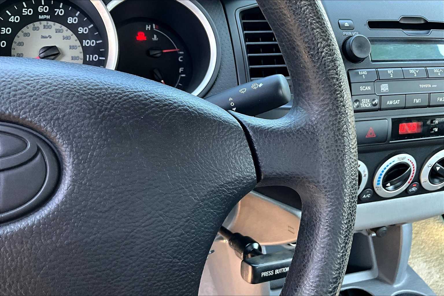 2010 Toyota Tacoma LE photo 19