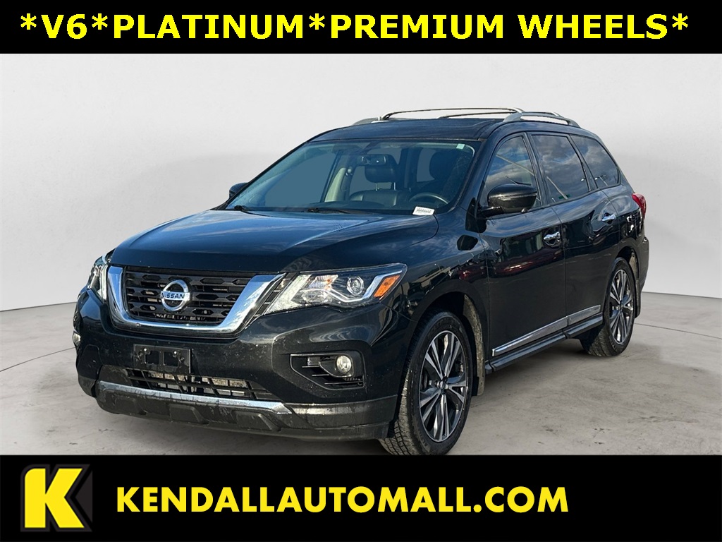 2020 Nissan Pathfinder Platinum's photo