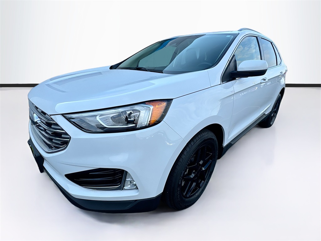 2022 Ford Edge SEL photo 3