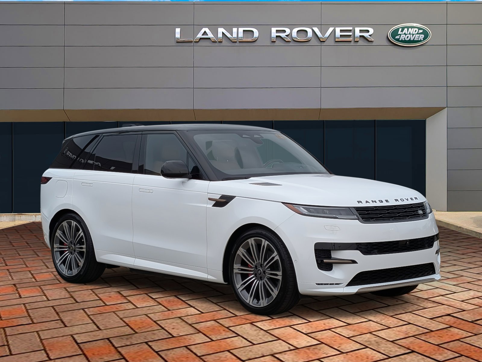 2025 Land Rover Range Rover Sport SE photo 3