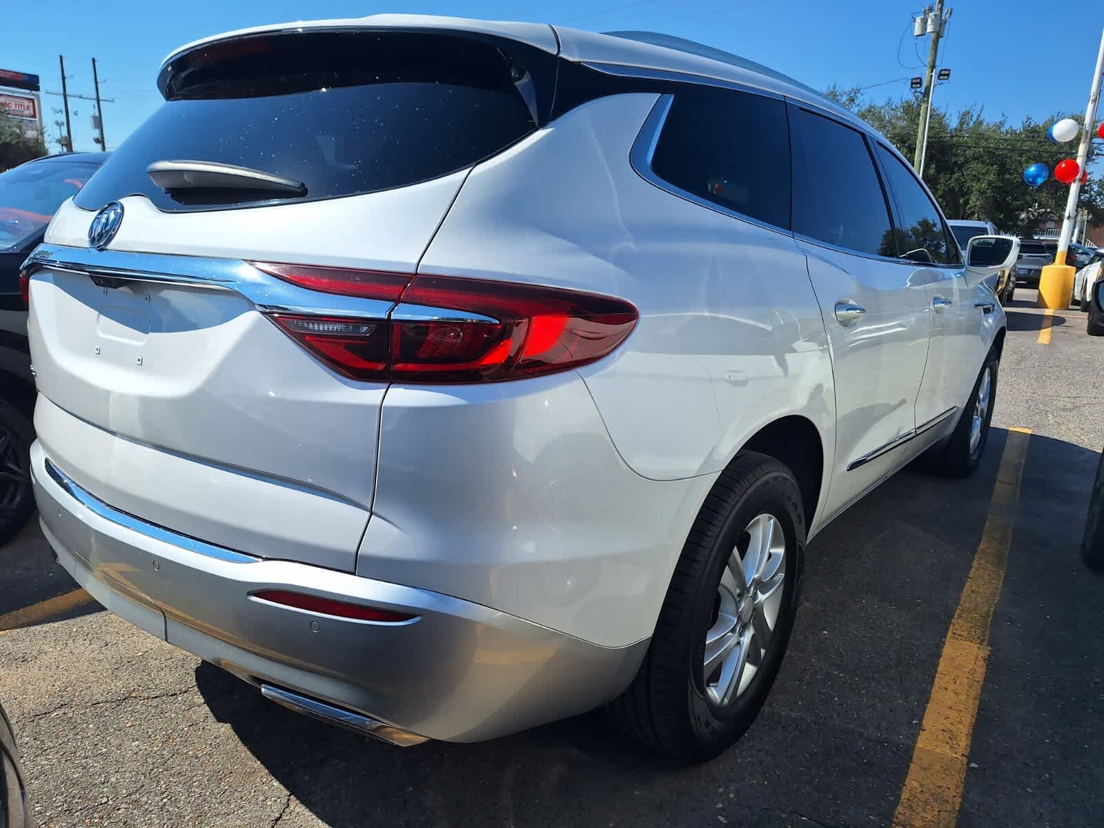 2018 Buick Enclave Essence photo 4