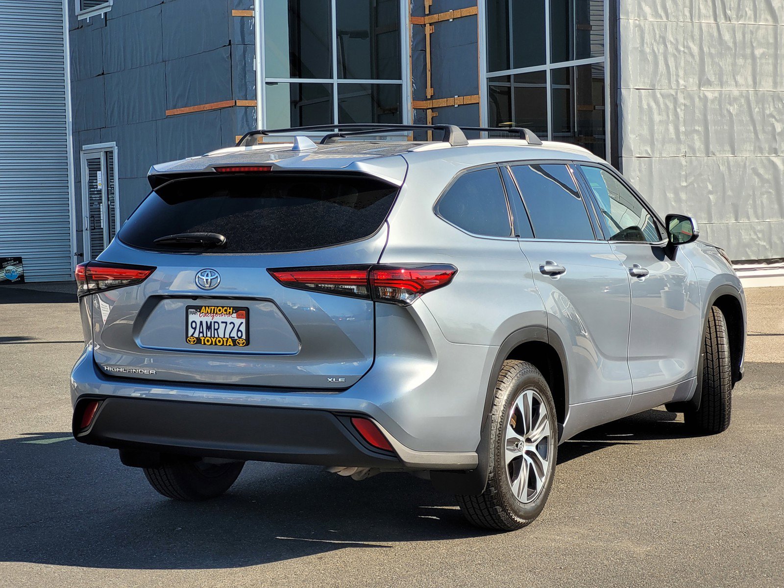 2022 Toyota Highlander XLE photo 3