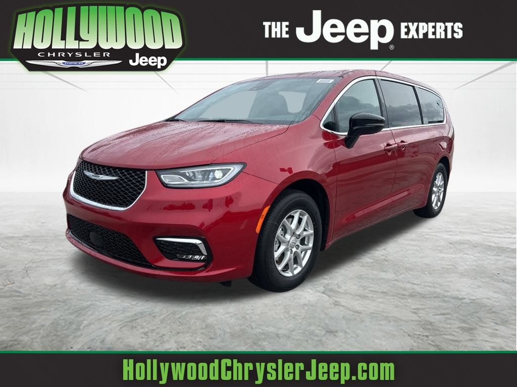 2026 Chrysler Pacifica Select's photo