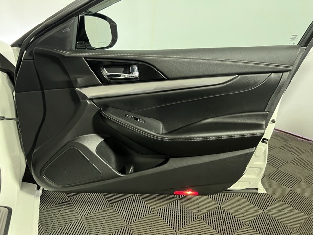 2021 Nissan Maxima SV photo 28