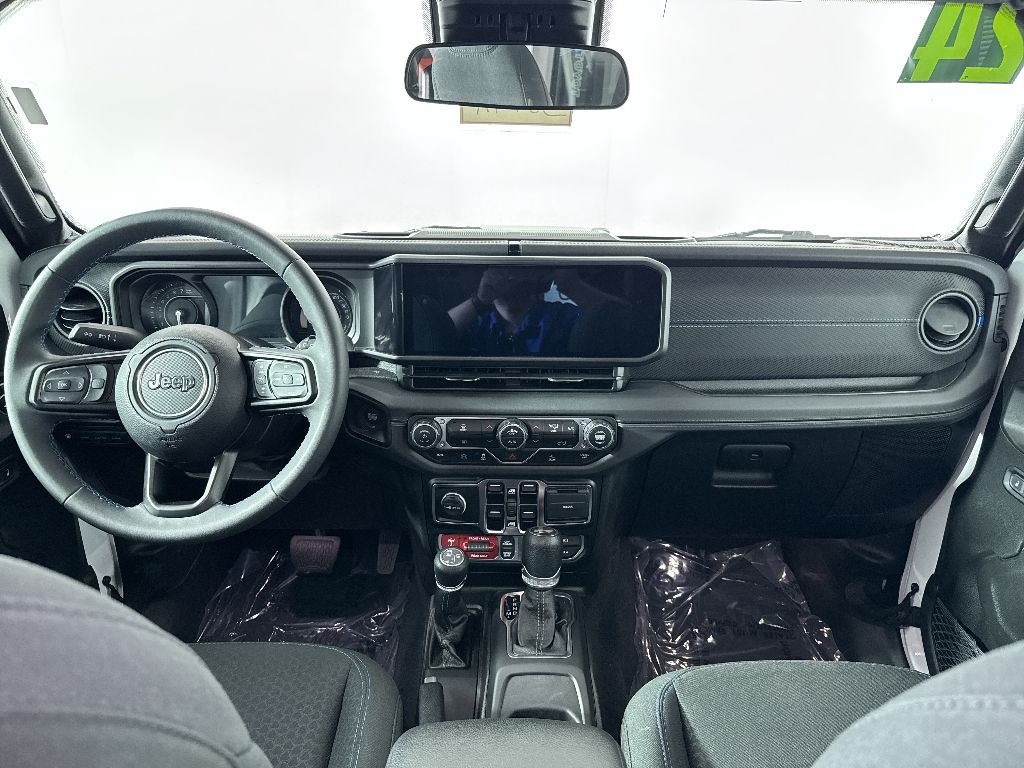 2024 Jeep Wrangler 4xe Rubicon photo 4