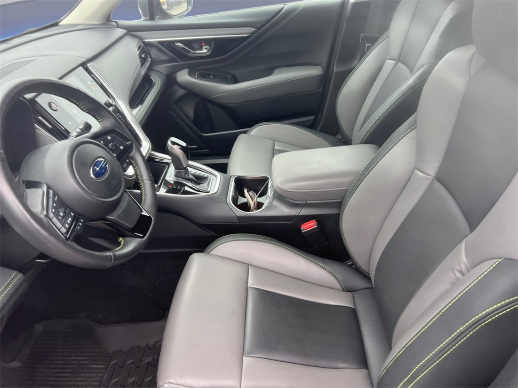2024 Subaru Outback Onyx Edition photo 2
