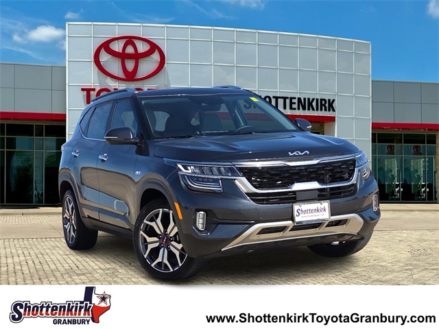 2023 Kia Seltos SX's photo