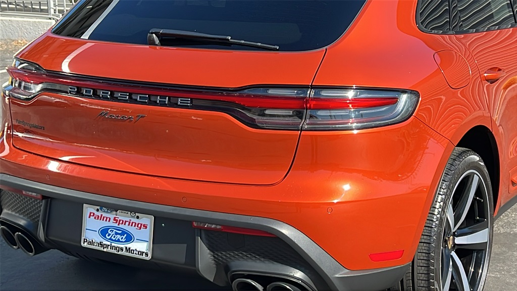 2023 Porsche Macan T photo 6