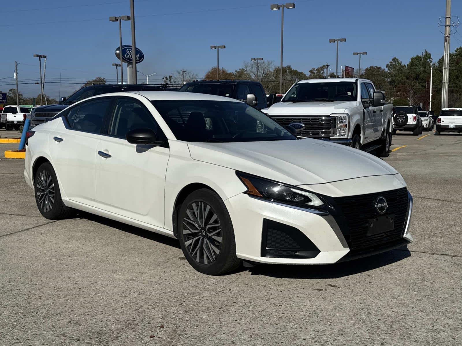 2024 Nissan Altima SV's photo