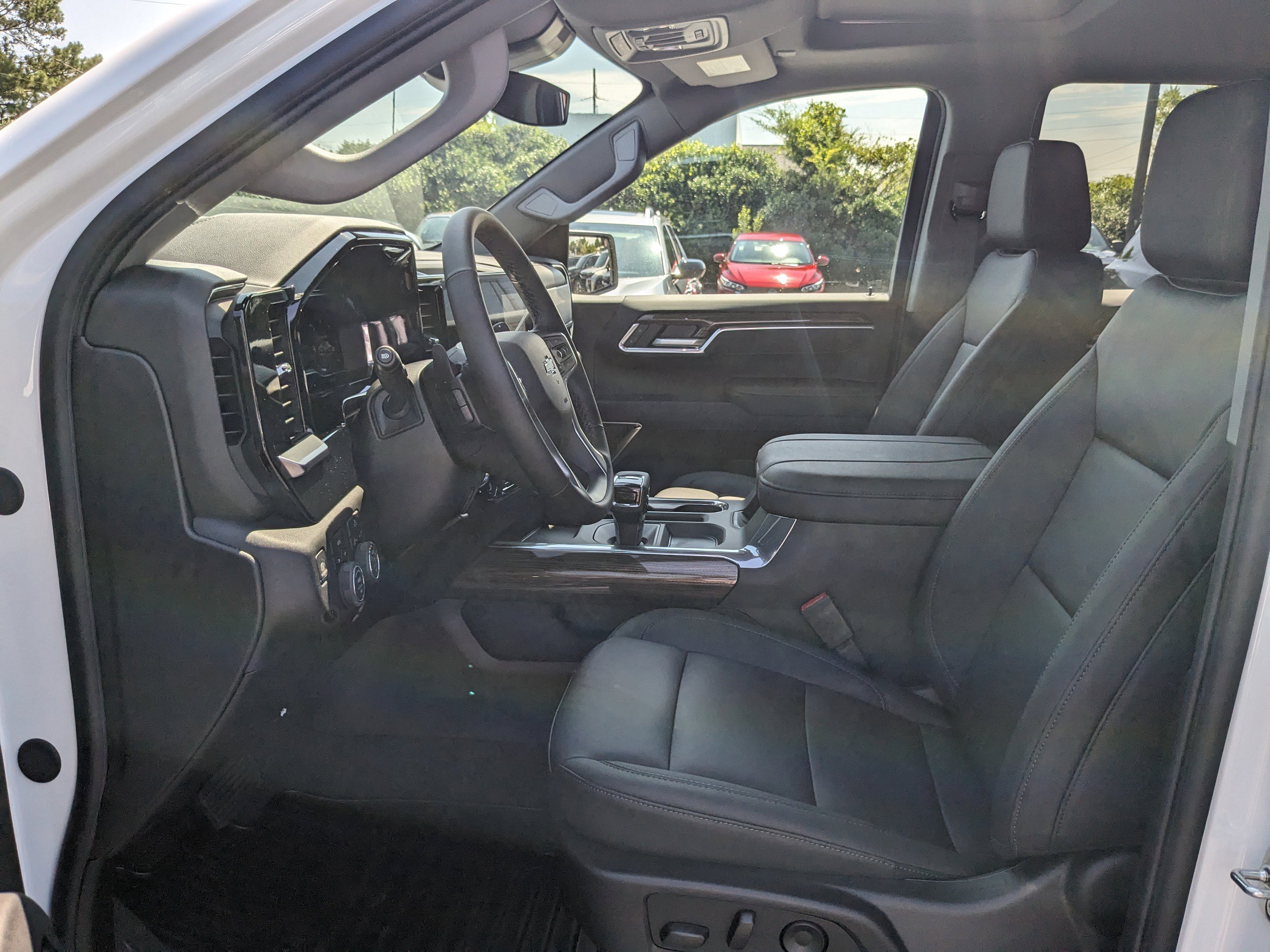 2025 Chevrolet Silverado 1500 RST photo 21
