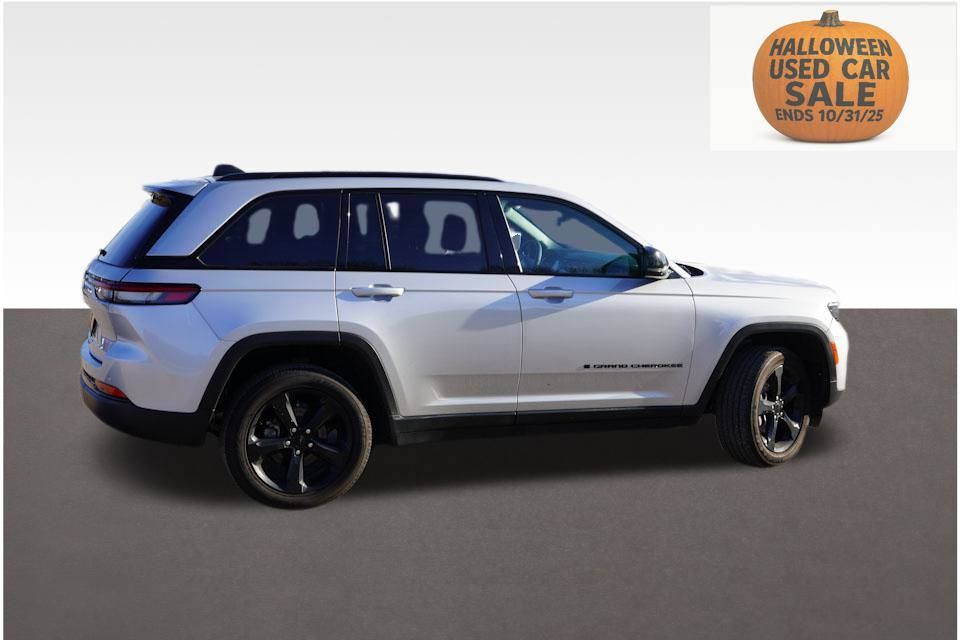 2024 Jeep Grand Cherokee Altitude X photo 2