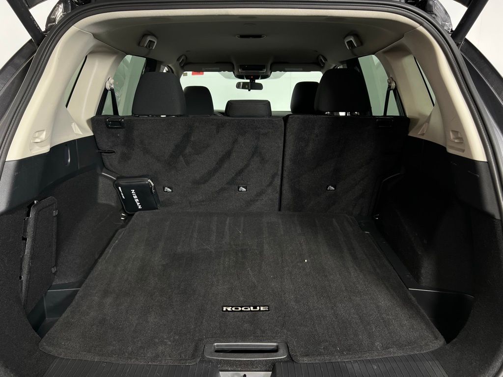2024 Nissan Rogue SV photo 23