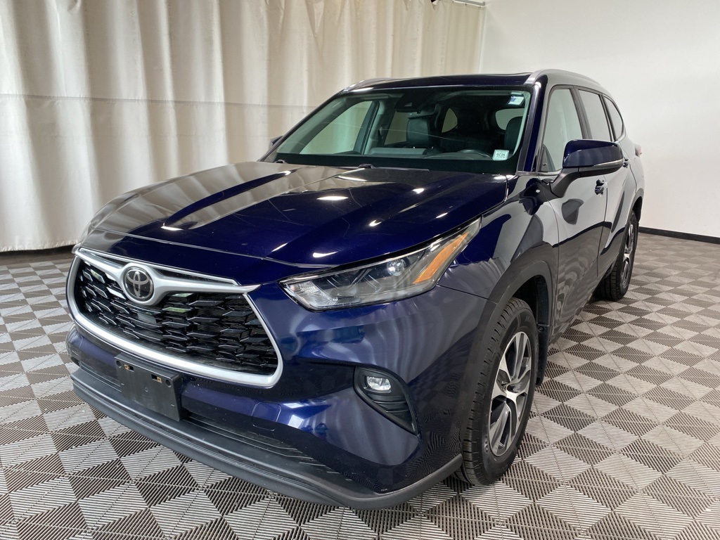 2023 Toyota Highlander XLE photo 4