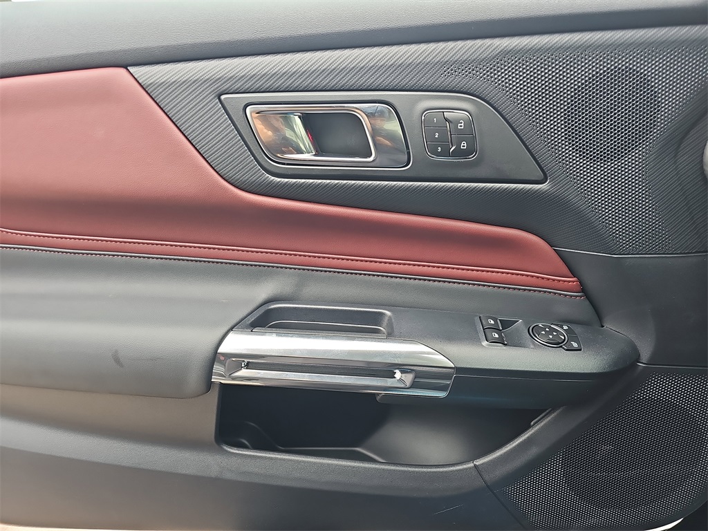 2025 Ford Mustang GT Premium photo 24