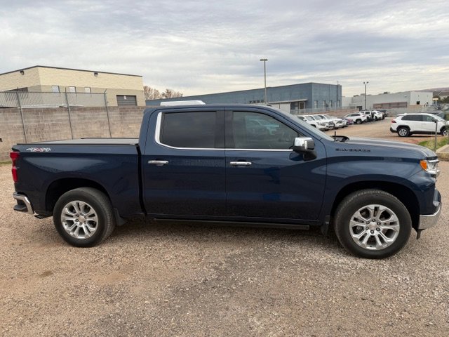 2023 Chevrolet Silverado 1500 LTZ photo 2