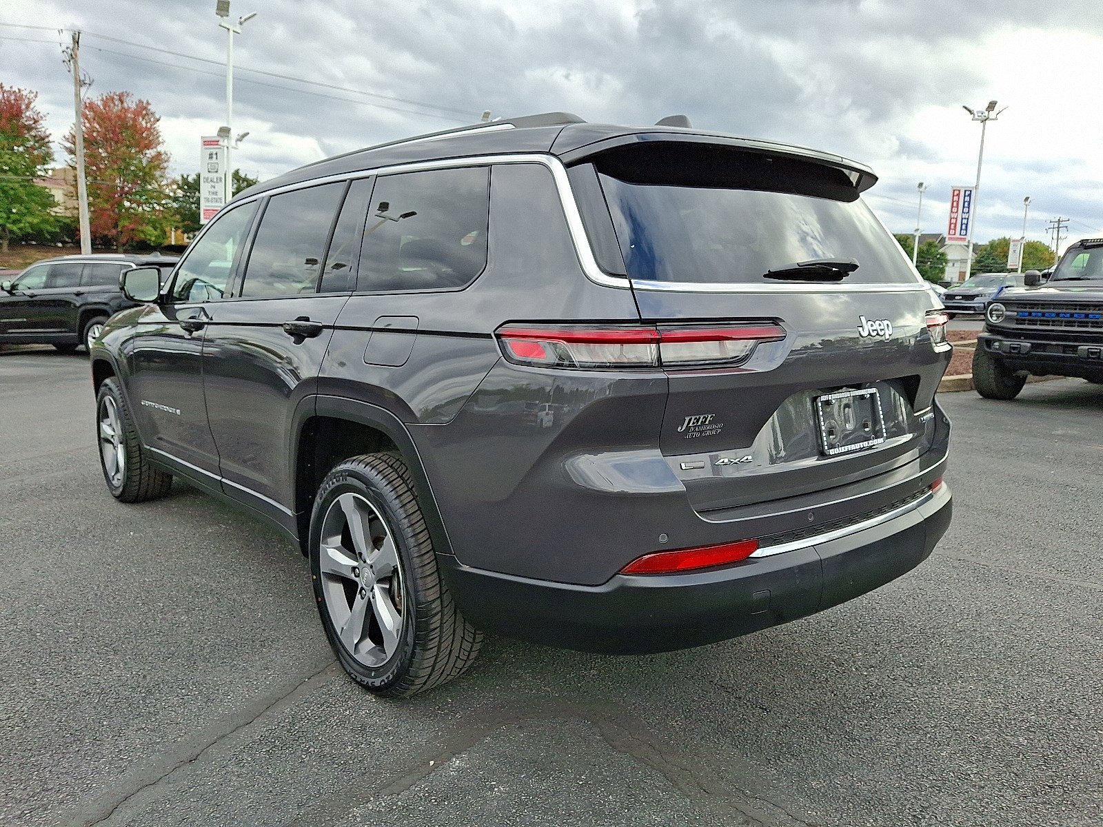 2022 Jeep Grand Cherokee Limited photo 4