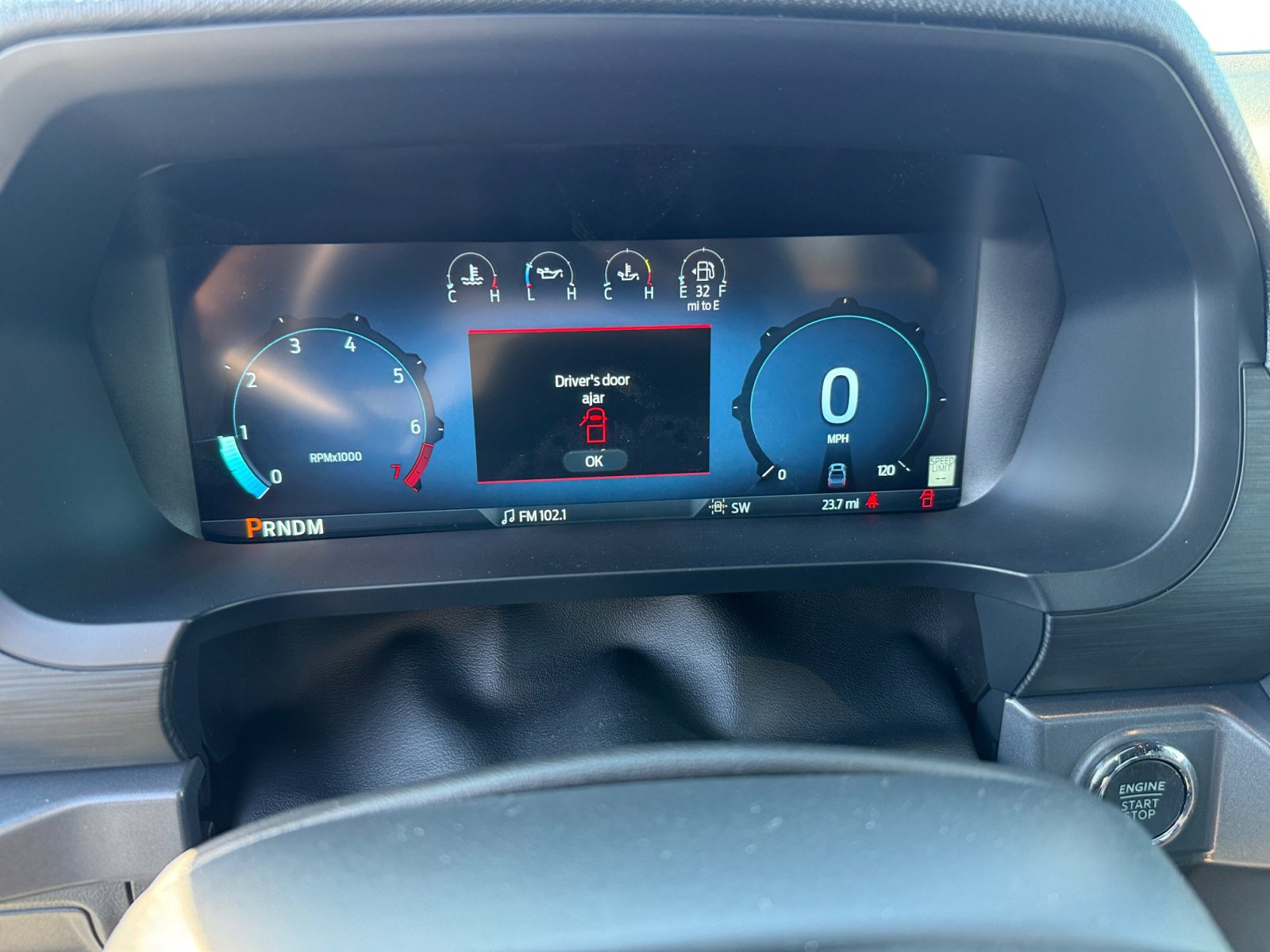 2025 Ford F-150 XLT photo 10