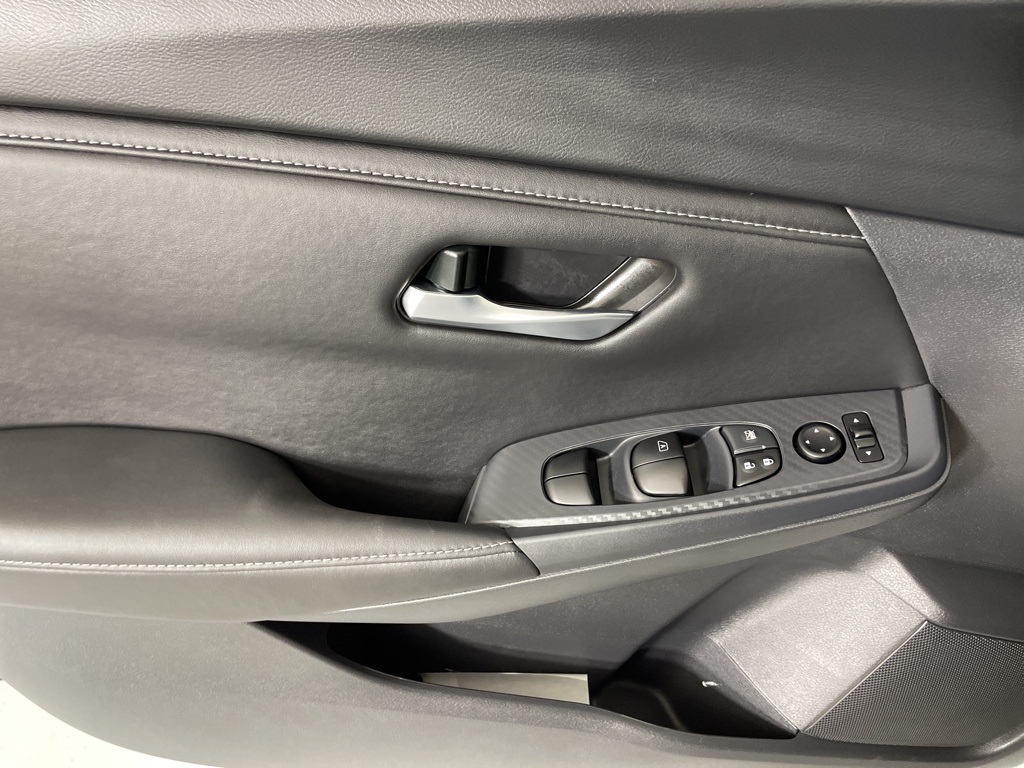 2025 Nissan Sentra SV photo 13