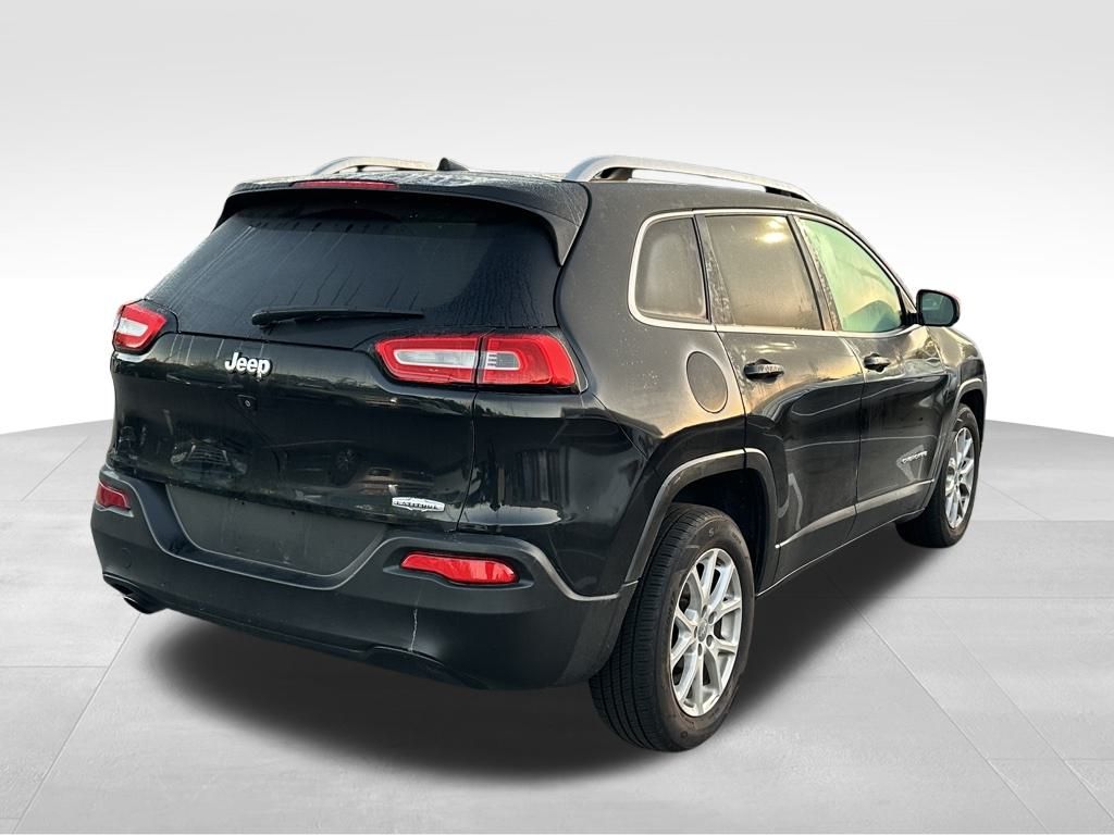 2016 Jeep Cherokee Latitude photo 3