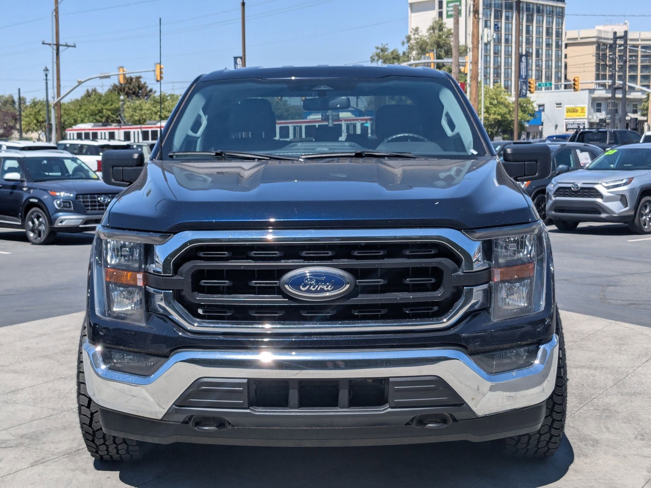 2023 Ford F-150 XLT photo 8