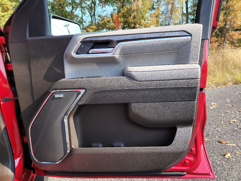 2025 Chevrolet Silverado 1500 LTZ photo 31