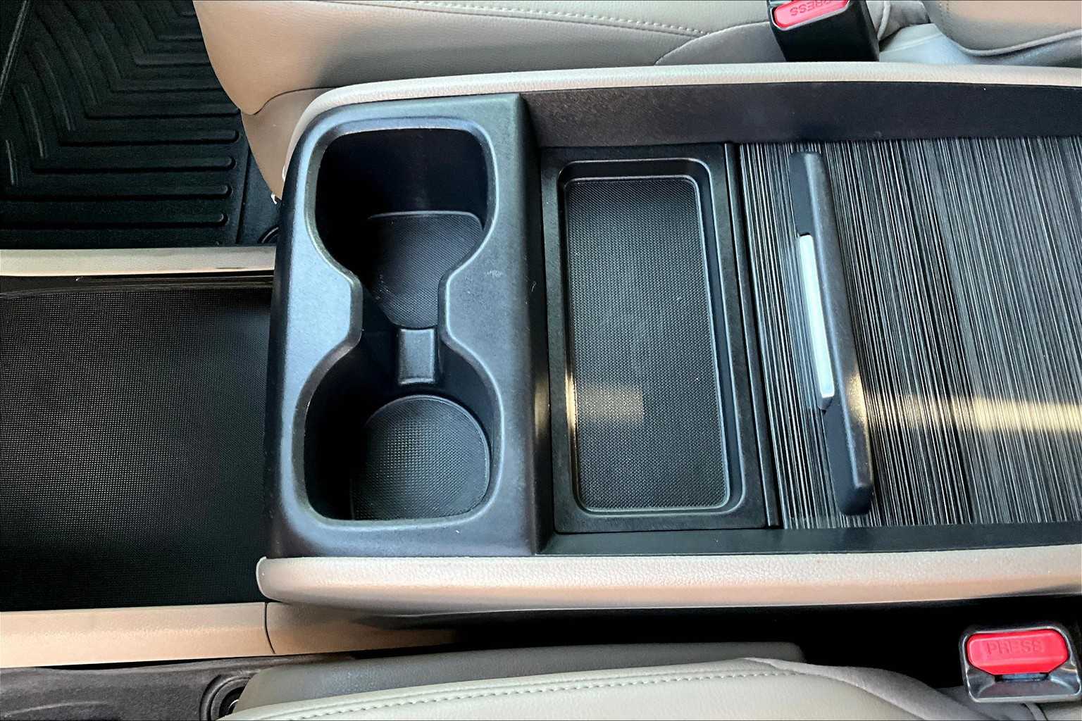 2019 Honda Odyssey Touring photo 15