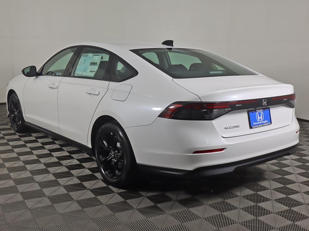 2025 Honda Accord SE photo 3