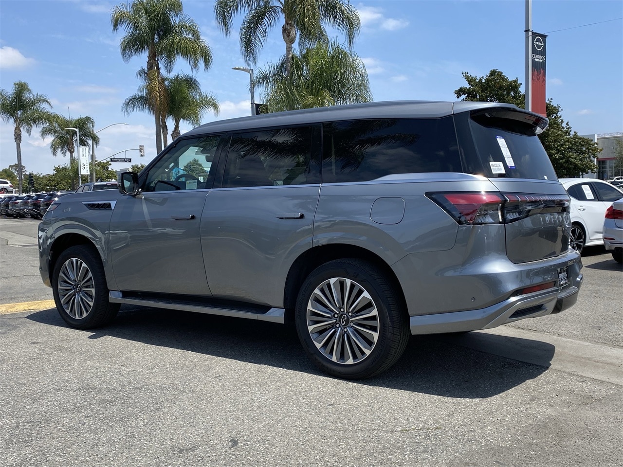 2025 Infiniti QX80 Sensory photo 4