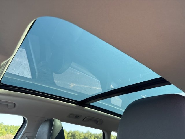 2024 Volkswagen Taos SE photo 9
