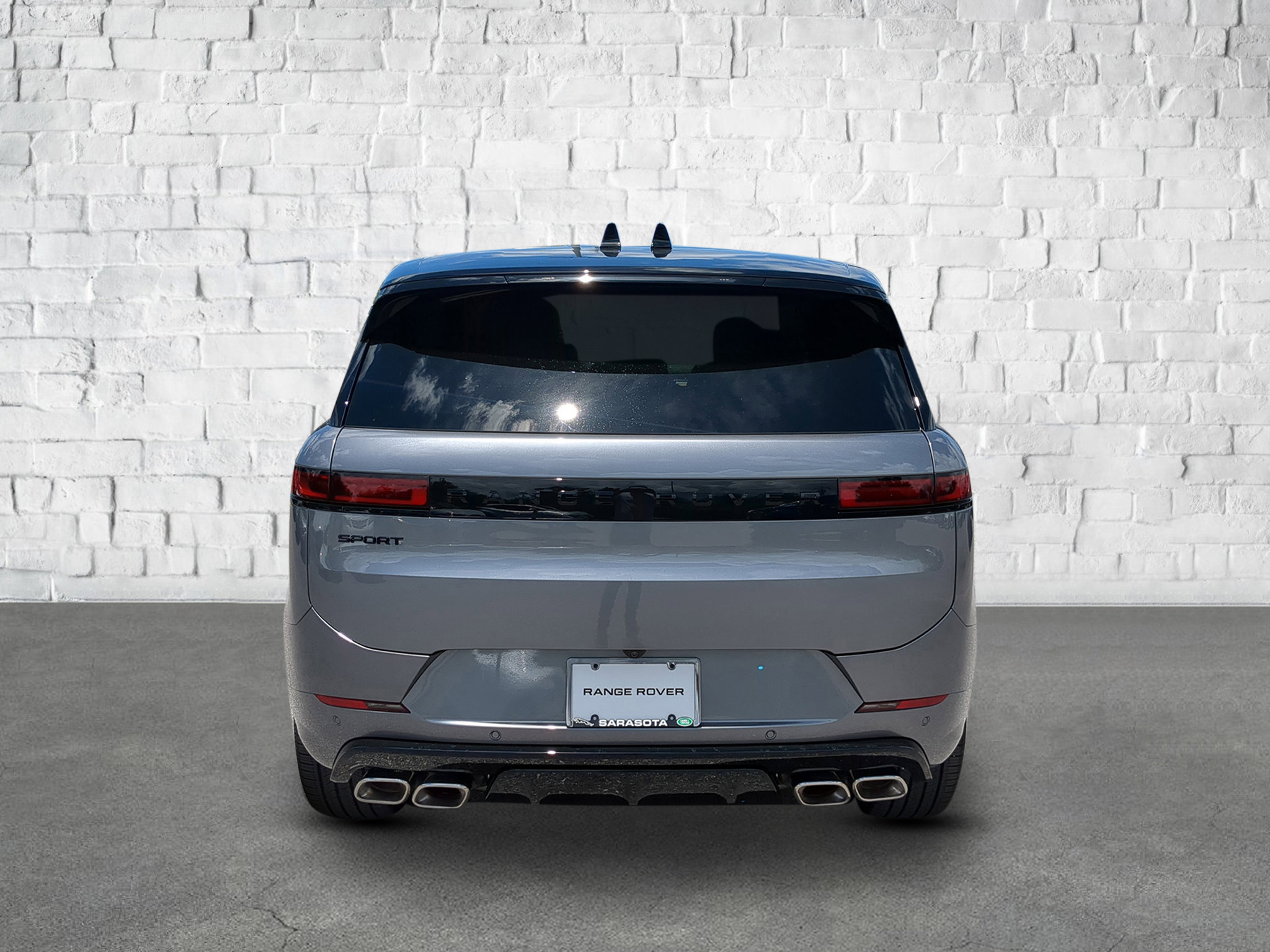 2025 Land Rover Range Rover Sport SE photo 4