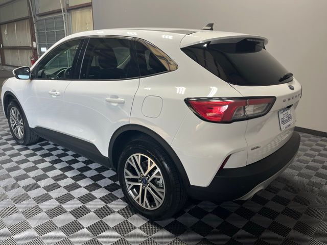 2022 Ford Escape SEL photo 3