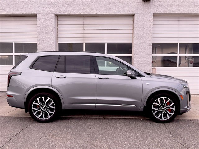 2024 Cadillac XT6 Sport's photo