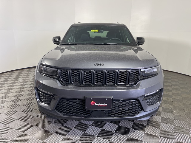2025 Jeep Grand Cherokee Limited photo 2