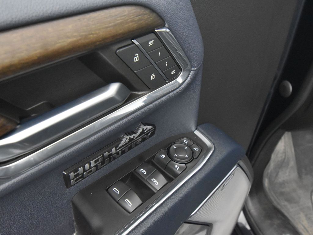 2024 Chevrolet Silverado 1500 High Country photo 14
