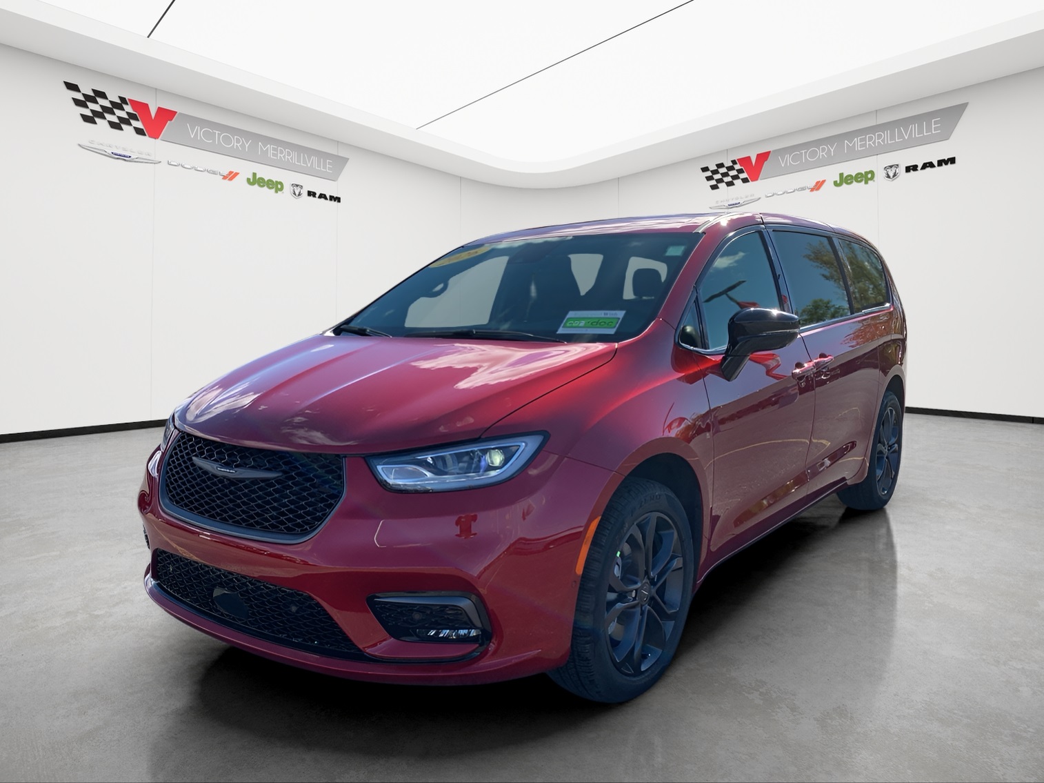 2026 Chrysler Pacifica Select's photo
