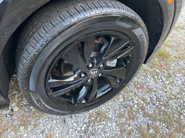 2024 Buick Encore GX Sport Touring photo 13