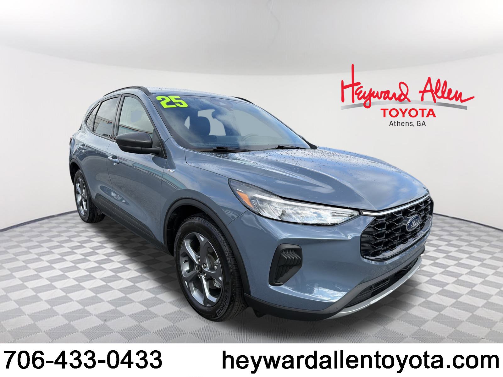 2025 Ford Escape ST-Line's photo